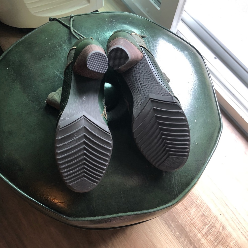 Booties - Picture 3 of 4